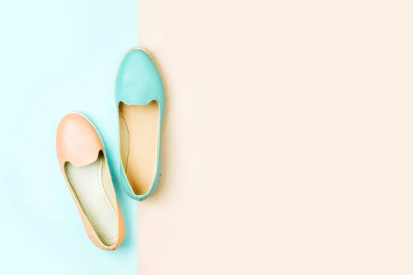 Elegantes Zapatos Femeninos Colores Pastel Desnudo Turquesa —  Fotos de Stock
