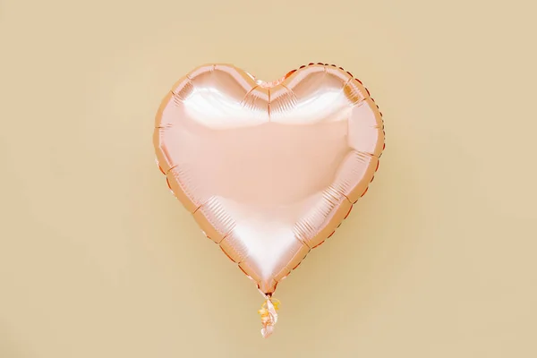 Single Pale Pink Foil Balloon Heart Shaped Love Concept Holiday — 스톡 사진