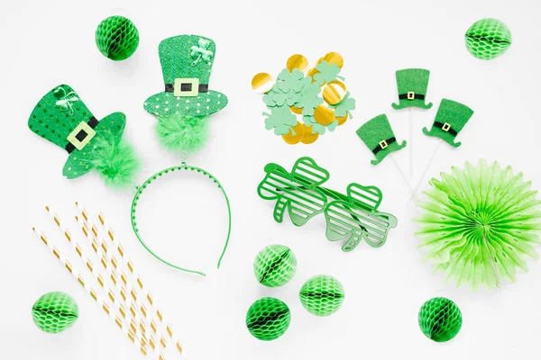 Decoraciones Accesorios Para Fiesta San Patricio Decoraciones Papel Verde Dorado —  Fotos de Stock