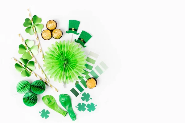 Conjunto Accesorios Para Fiesta San Patricio Decoraciones Papel Verde Dorado —  Fotos de Stock