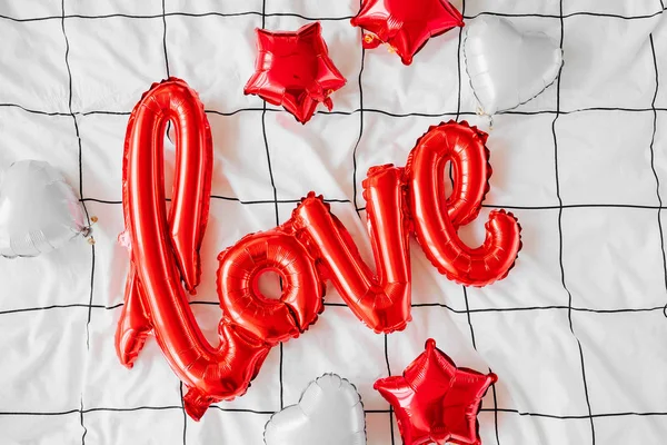 Air Balloons Shape Word Love Bed Love Concept Holiday Celebration — Stock Photo, Image