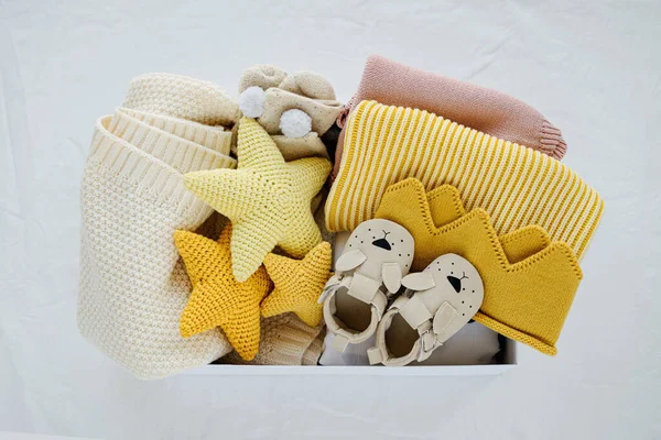 Box Baby Stuff Accessories Newborn Bed Gift Box Knitted Blanket — Stockfoto