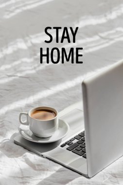 Evde kal, karantina. Evden Çalışmak.