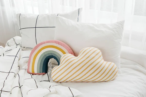White Bedding Sheets Striped Blanket Bright Pillow Messy Bed — Stock Photo, Image