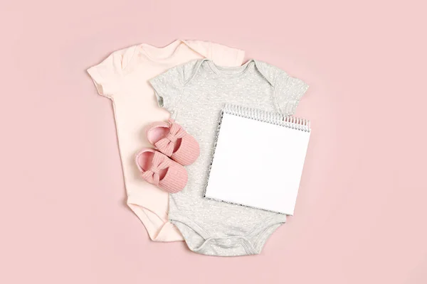 Cute Baby Body Garnitury Karty Makiety Zestaw Dziecięcych Ubrań Akcesoriów — Zdjęcie stockowe