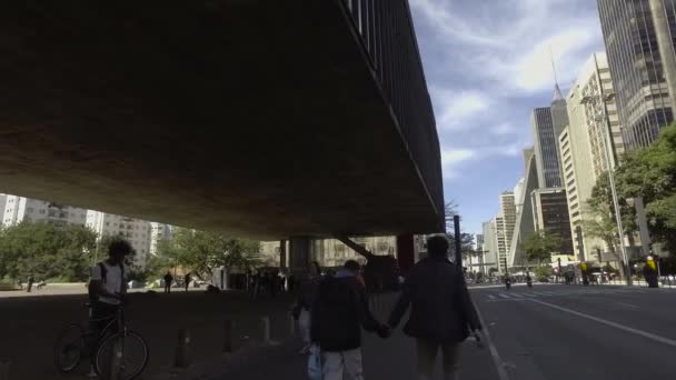 Sao Paulo Brasil Julio 2017 Gente Camina Por Avenida Paulo — Vídeos de Stock