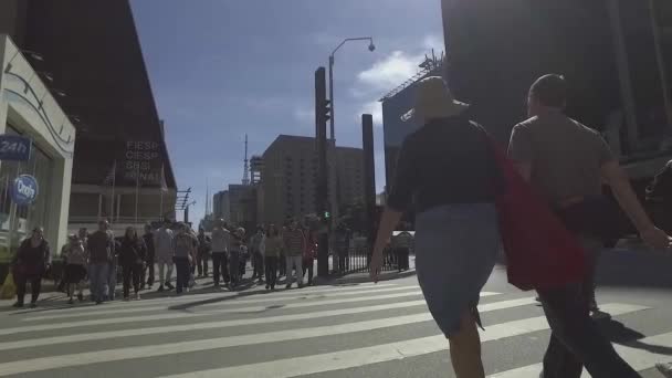 Sao Paulo Brasil Julio 2017 Cámara Lenta Personas Caminando Acera — Vídeos de Stock