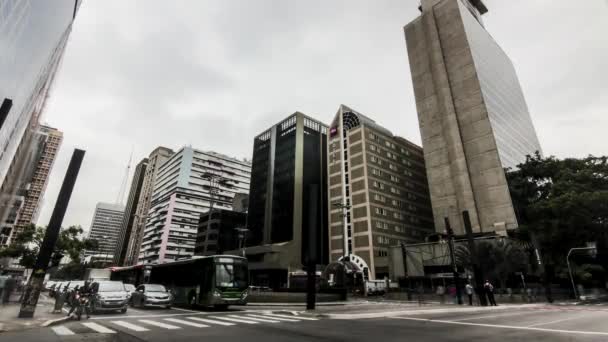 Sao Paulo Brazil Circa 2018年2月 アヴェンダ パウリスタと共にコンソラカオ通りを歩く人々のタイムラプス — ストック動画