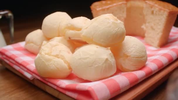 Pane Formaggio Brasiliano Tavola Colazione Con Pane Formaggio Caffè Zucchero — Video Stock