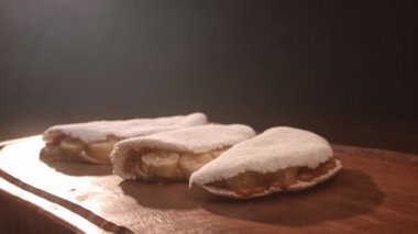 Muzlu ve sütlü Brezilya tapyokası.