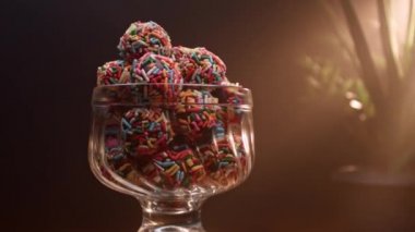 Geleneksel Brezilya parti şekeri, çikolatalı Brigadeiro