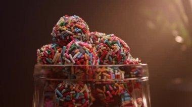 Geleneksel Brezilya parti şekeri, çikolatalı Brigadeiro