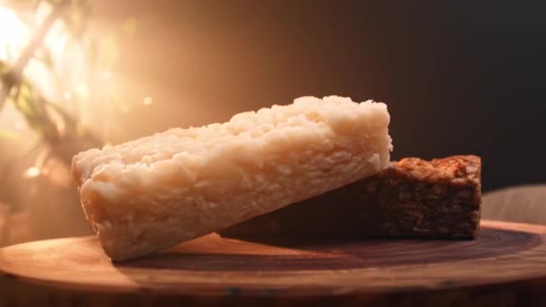 Eine Traditionelle Brasilianische Süßigkeit Namens Cocada — Stockvideo