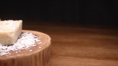 Kokain adında geleneksel bir Brezilya tatlısı.