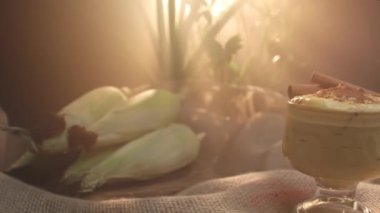 Geleneksel Brezilya tatlısı Curau. Mısırdan yapılmış.