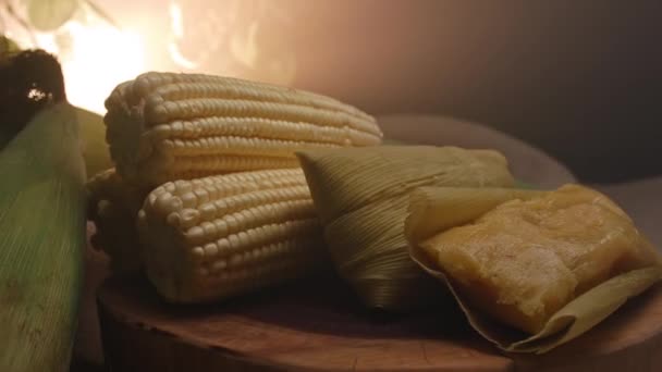 Comida Típica Brasileña Hecha Con Maíz Llamada Pamonha — Vídeo de stock