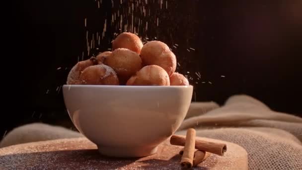 Uma Comida Típica Brasileira Bolinho Chuva Frito Com Açúcar Canela — Vídeo de Stock