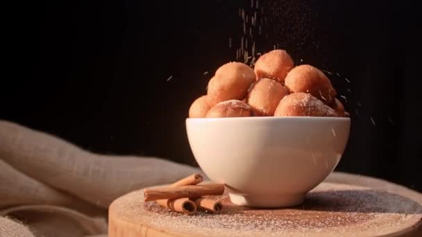 Tipik Bir Brezilya Yemeği Bolinho Chuva Kızarmış Şeker Tarçınlı — Stok video