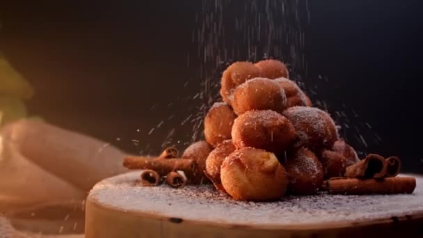 Типичная Бразильская Еда Bolinho Chuva Жареный Сахаром Корицей — стоковое видео