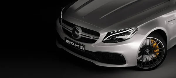Almaty, Kazakistan - 05 Mart 2020: Siyah arka planda MerCEDES C63S AMG Lüks Spor Coupe. 3d hazırlayıcı
