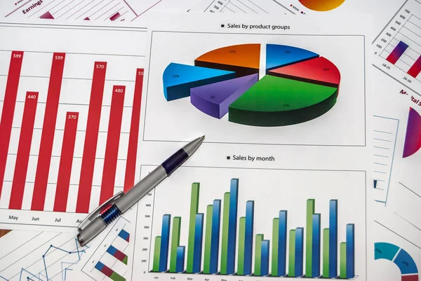 La manija está en los gráficos —  Fotos de Stock