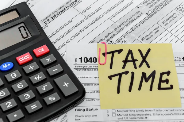 Tax form with callculator — Stock Photo, Image