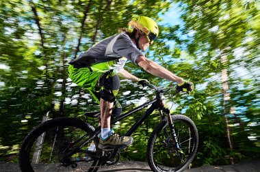 Agresif ile Biker sürme