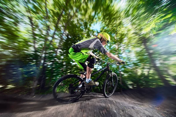 ormanda sürme motosiklet