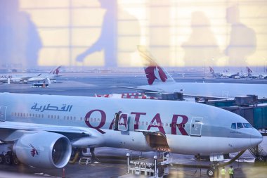 Yarı saydam transit yolcular uçak gidiş ile soyut resim