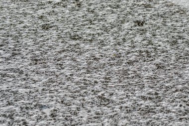 Donmuş gölet üzerinde buz şekli