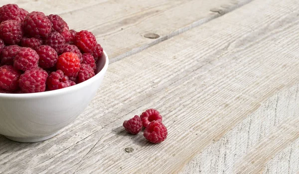 Full Bowl Juicy Ripe Raspberries Perfect Colorful Summer Background Wood — Stock Photo, Image