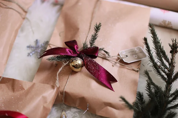 Foto de belo presente de Natal — Fotografia de Stock