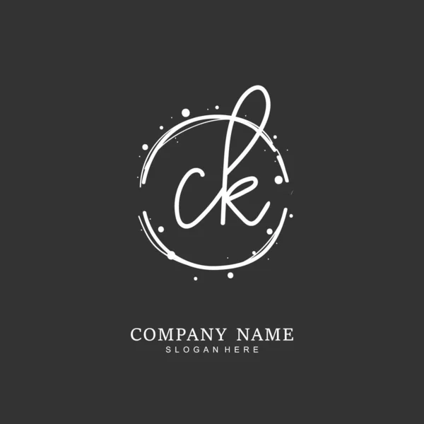 手書きの頭文字C Ckアイデンティティとロゴのための 手書きと署名スタイルのベクトルロゴテンプレート — ストックベクタ