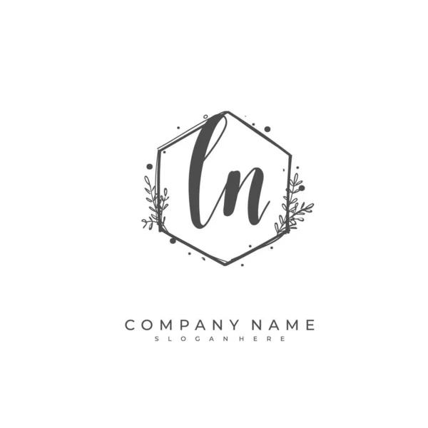 Handgeschreven Beginletter Voor Identiteit Logo Vector Logo Template Met Handschrift — Stockvector