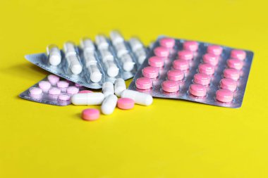 Hap ve yasadışı uygulamaları doping için başka bir uyuşturucu. Eczane antibiyotik ve antidepresan.