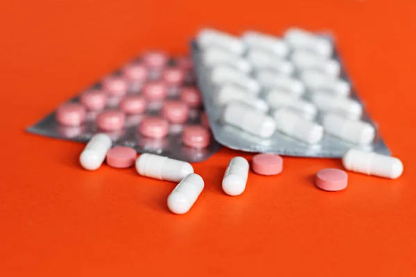 Hap ve yasadışı uygulamaları doping için başka bir uyuşturucu. Eczane antibiyotik ve antidepresan.