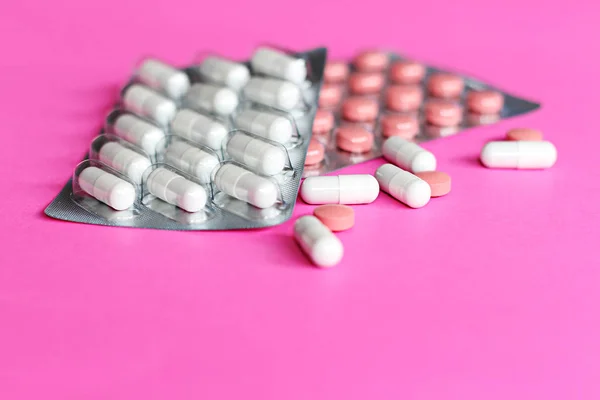 Hap ve yasadışı uygulamaları doping için başka bir uyuşturucu. Eczane antibiyotik ve antidepresan.