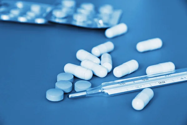 Hap ve yasadışı uygulamaları doping için başka bir uyuşturucu. Eczane antibiyotik ve antidepresan.