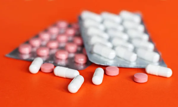 Hap ve yasadışı uygulamaları doping için başka bir uyuşturucu. Eczane antibiyotik ve antidepresan.