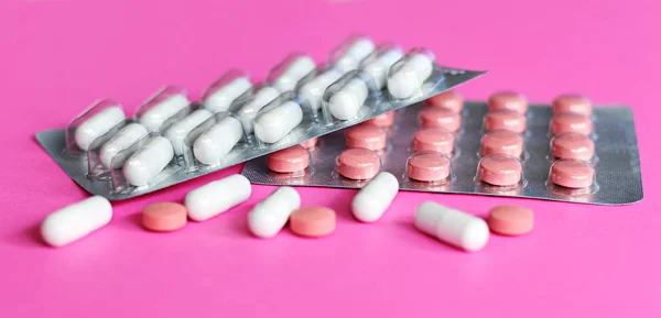 Hap ve yasadışı uygulamaları doping için başka bir uyuşturucu. Eczane antibiyotik ve antidepresan.