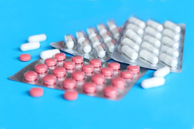 Hap ve yasadışı uygulamaları doping için başka bir uyuşturucu. Eczane antibiyotik ve antidepresan.