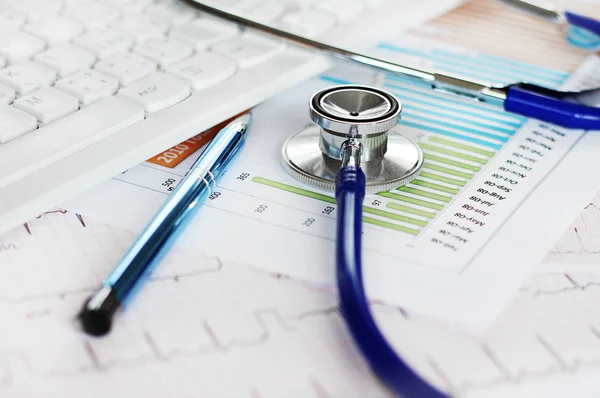 tablodaki klavye ile phonendoscope