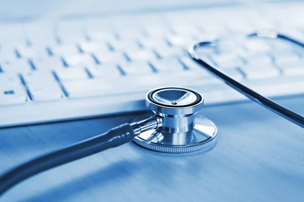 tablodaki klavye ile phonendoscope