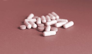 Hap ve yasadışı uygulamaları doping için başka bir uyuşturucu. Eczane antibiyotik ve antidepresan.