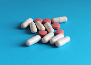 Hap ve yasadışı uygulamaları doping için başka bir uyuşturucu. Eczane antibiyotik ve antidepresan.