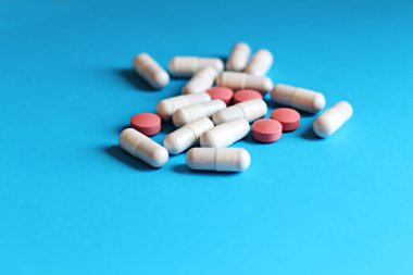 Hap ve yasadışı uygulamaları doping için başka bir uyuşturucu. Eczane antibiyotik ve antidepresan.