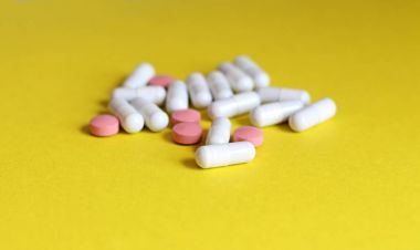 Hap ve yasadışı uygulamaları doping için başka bir uyuşturucu. Eczane antibiyotik ve antidepresan.