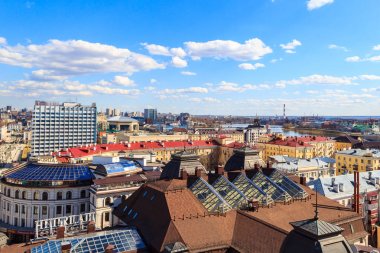 Rusya, Kazan - 26 Nisan 2017: tarihsel görünümünü, iş ve Kültür Merkezi city, göl Kaban, Vakhitovsky ve Privolzhsky bölgeleri, Top