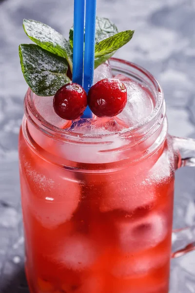 Berry Morse Cocktail Currant Cowberry Ice Fresh Mint Leaves Powdered — Stock Photo, Image