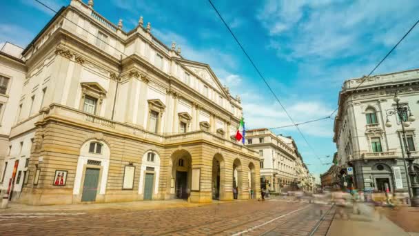 Dzień Mediolan la scala Teatr wejście przednie ulicy panorama 4 k czas wygaśnięcia Włochy — Wideo stockowe